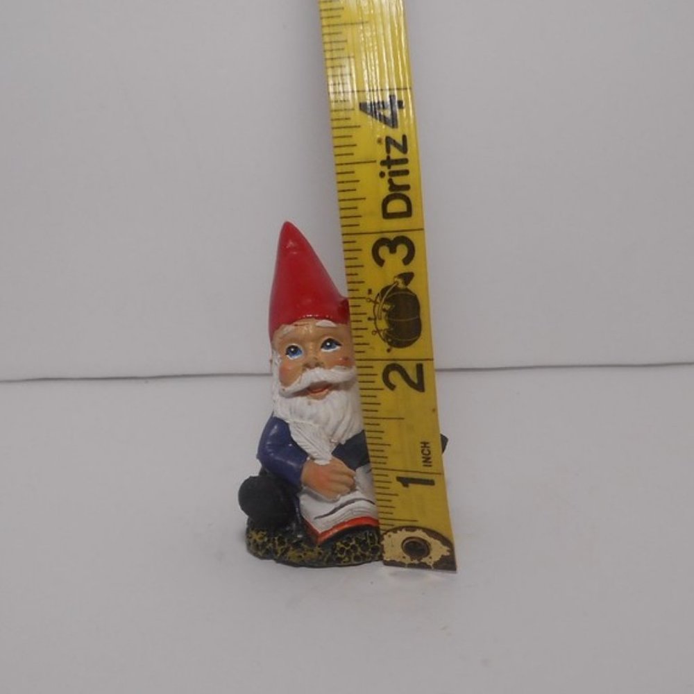 Fairy Garden gnome with book NEW - Picture 4 of 4